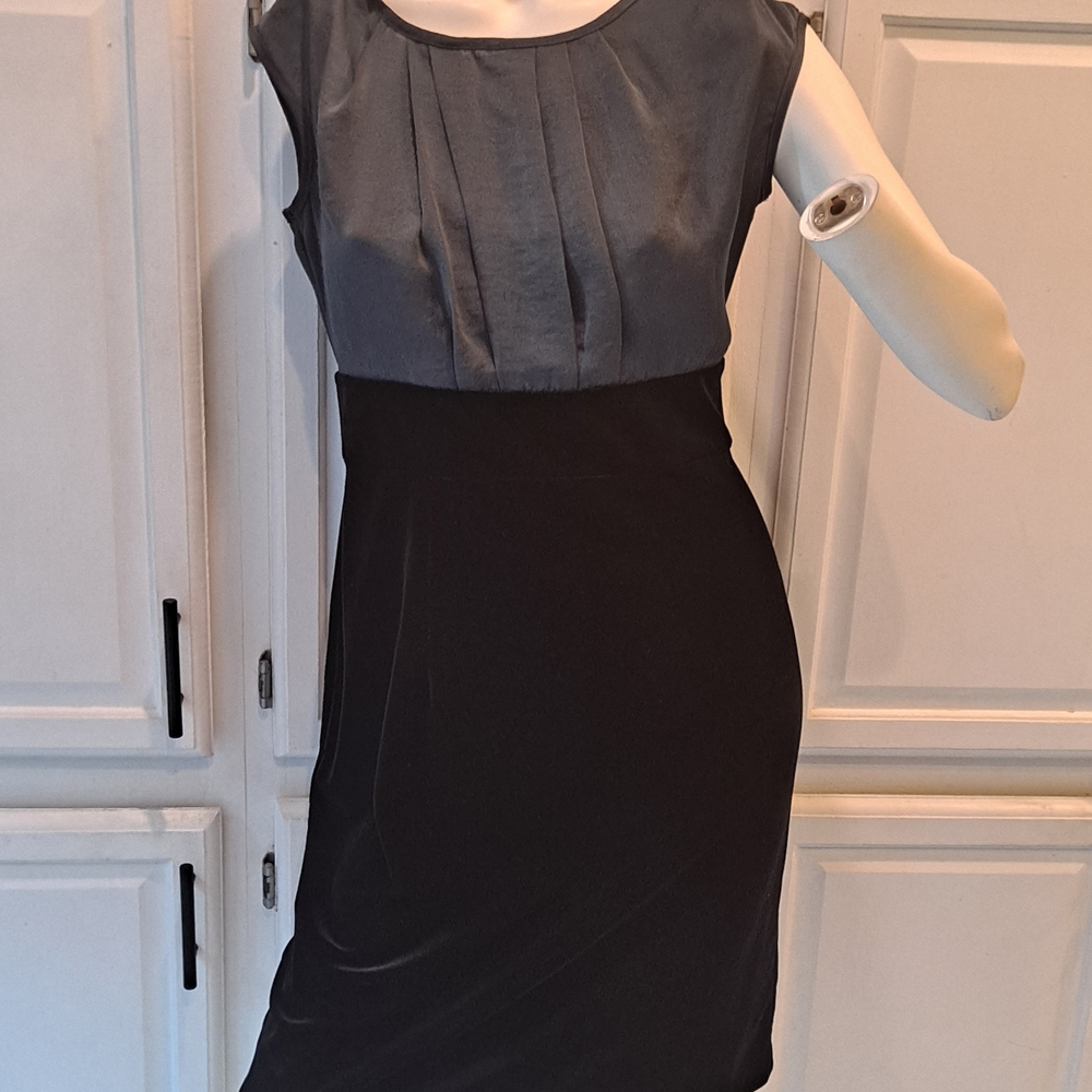 AB Studio Black and Gray Midi Dress
